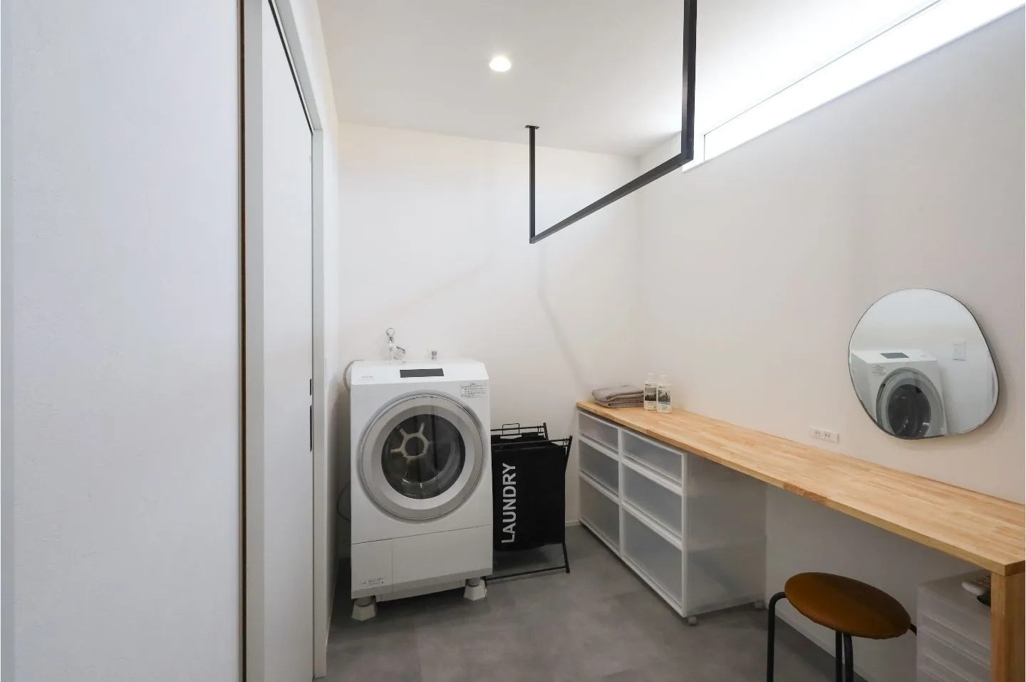 ［ランドリールーム］広々とした間取りで快適に家事を。